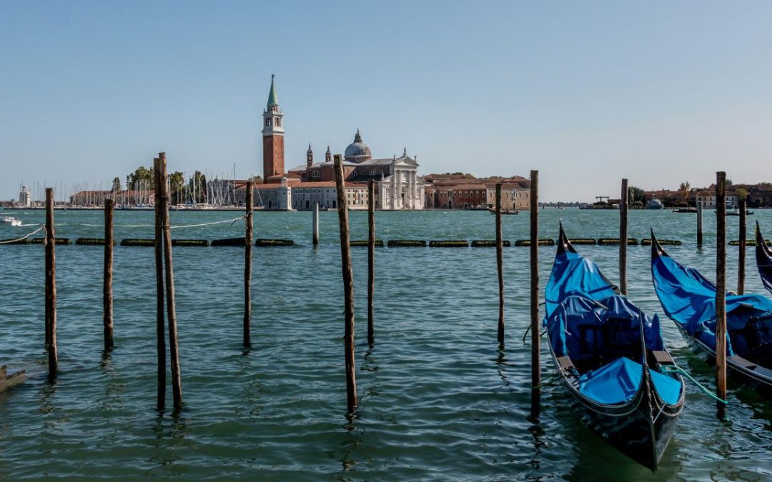 9 Abandoned Spots Hiding Real Horrors