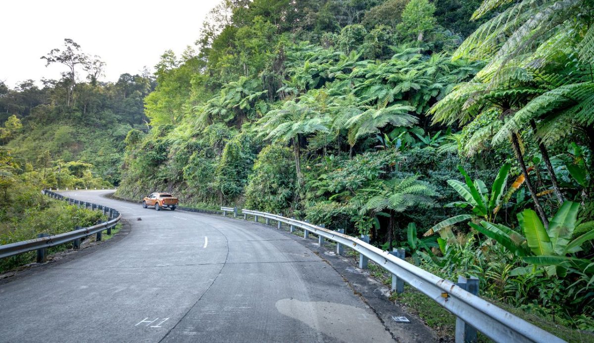 Single-Road Trailheads and Bottleneck Exits