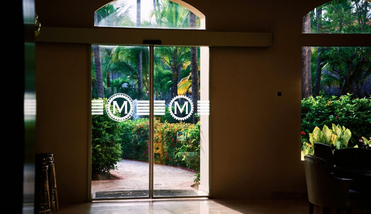 Mega-Resort Lobbies With Multiple “Main” Entrances