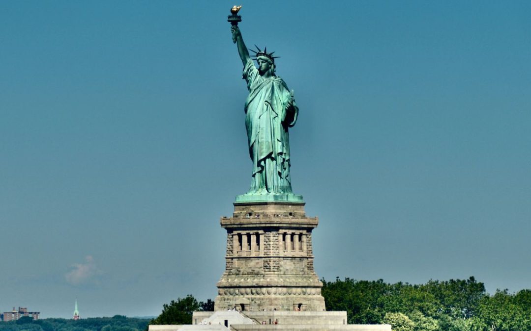 9 American Landmarks Facing Lawsuits Over Visitor Injuries