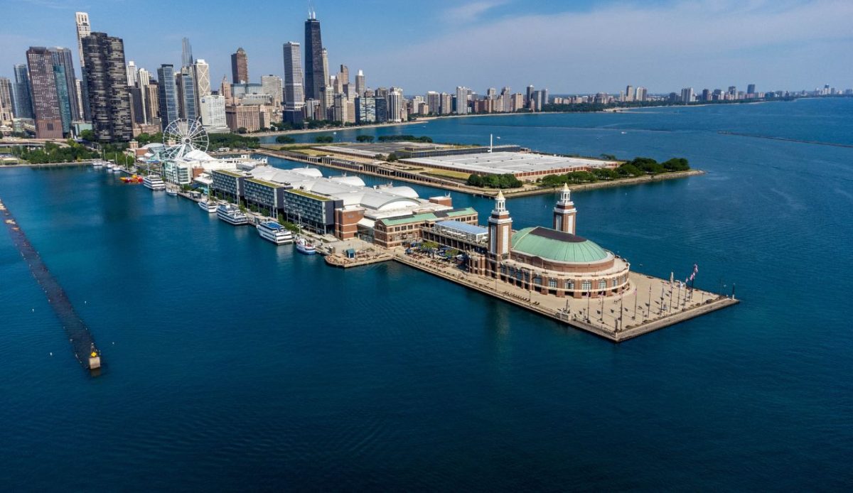 12 American Attractions Accused of Overhyping the Experience 6 Navy Pier, Chicago