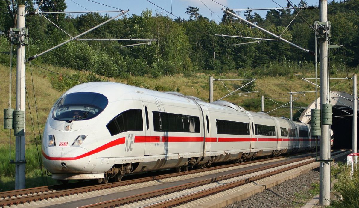 Hamburg–Berlin (ICE/IC)