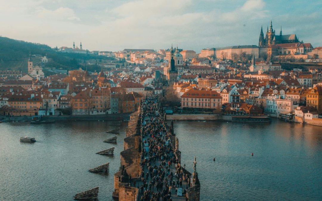 7 European Cities Restricting Large Tour Groups in Historic Areas