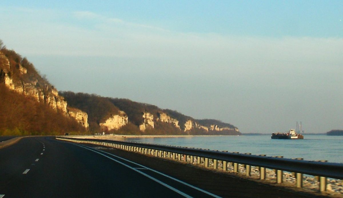 Great River Road (Along the Mississippi River)