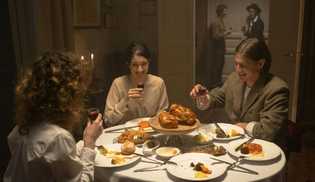 Early Closing Hours for Dining