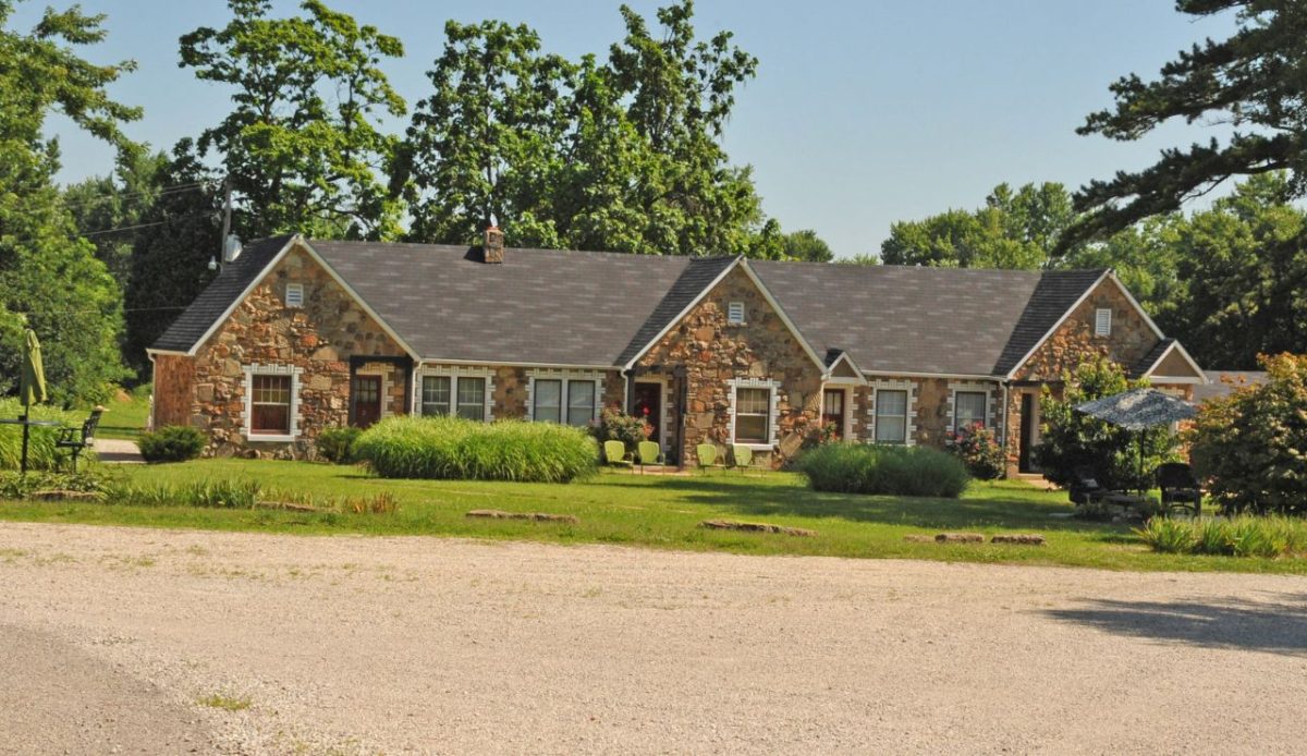 Wagon Wheel Motel, Cuba, Missouri