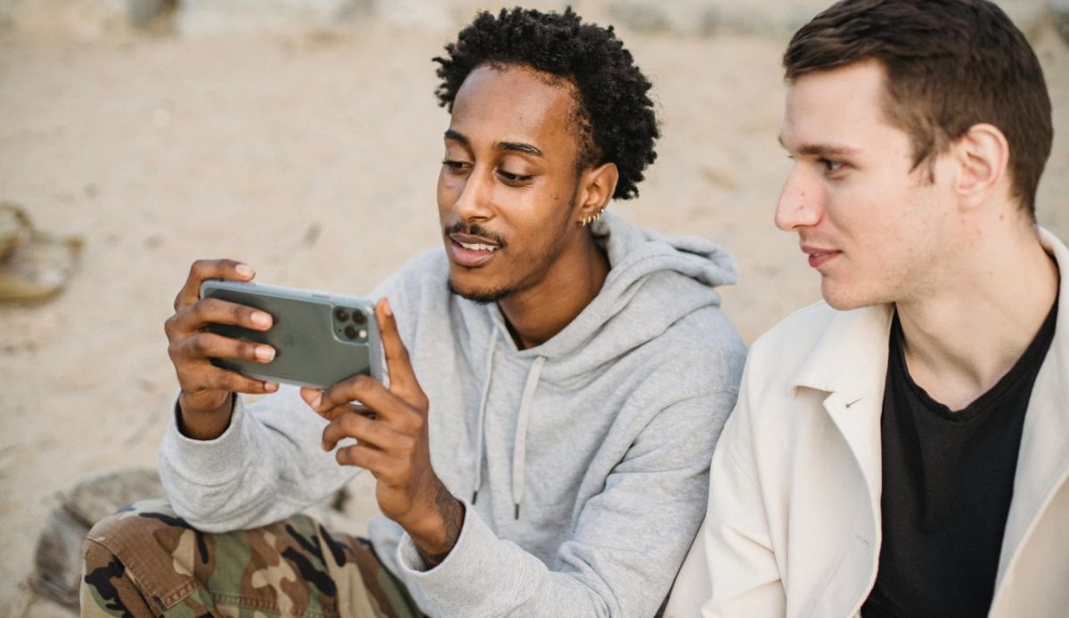 How Media Coverage Changes Travel Confidence