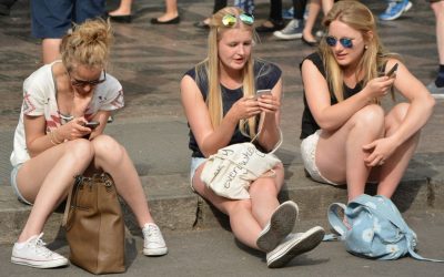 The App You Downloaded for Booking Might Be the Worst One to Open: 9 Situations Where It Makes Things Worse