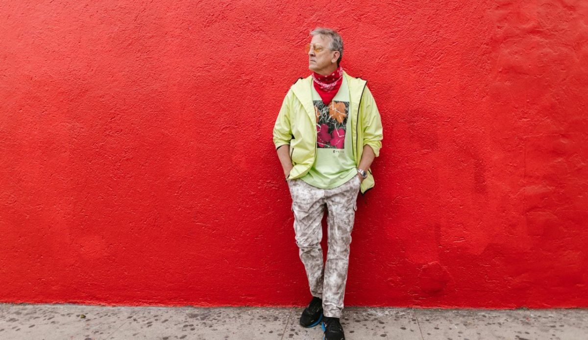 The Casual Lean Stands Out in Public Spaces