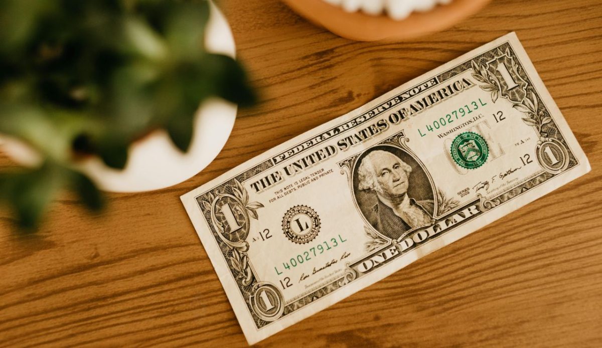 Tipping Automatically Signals US Service Habits