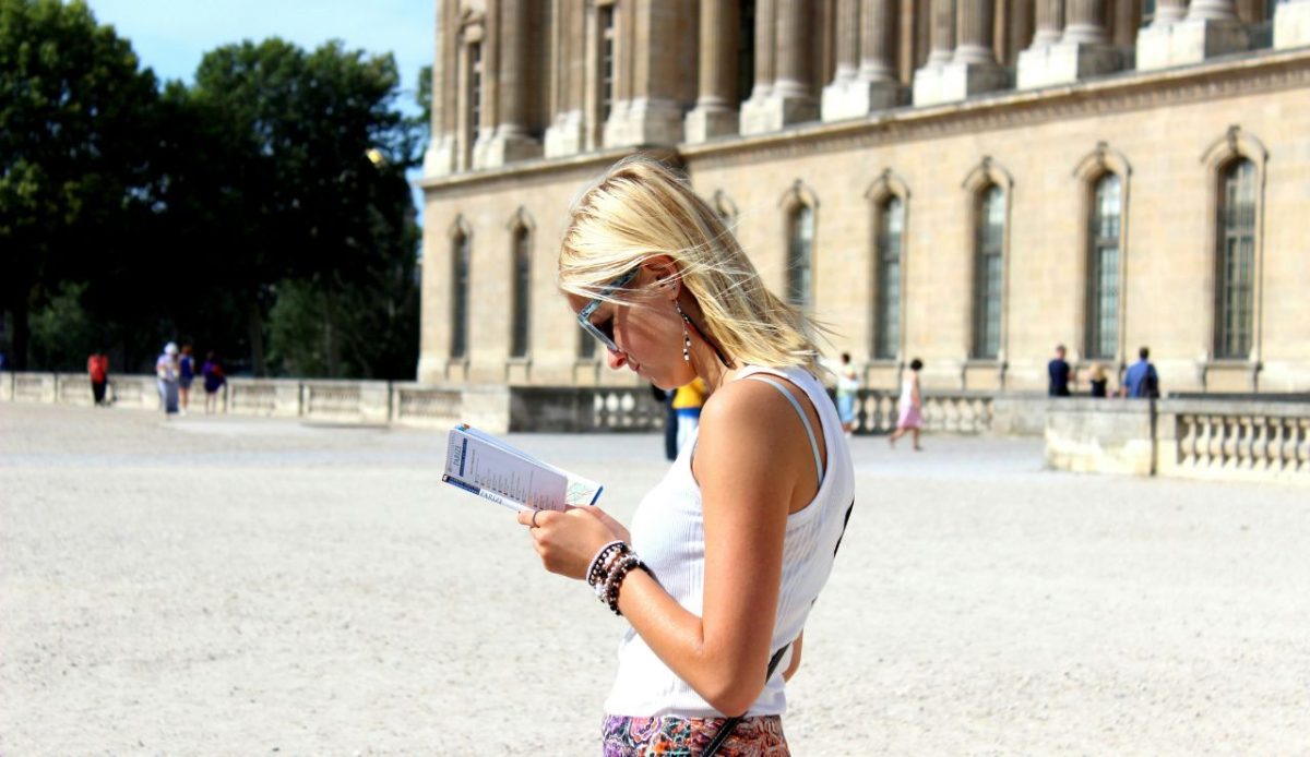 Why Tourism Advertising and Daily Reality Can Differ