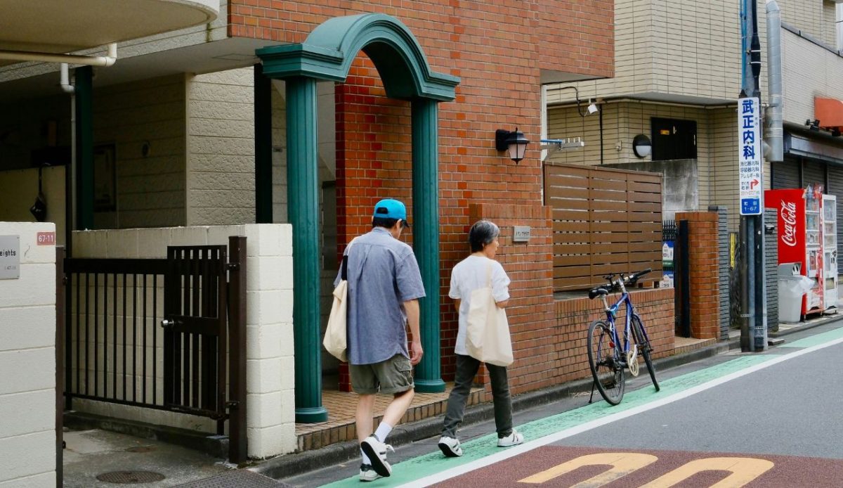 Cities That Rely on Tourism Face a Growing Tension Between Visitors and Residents 1