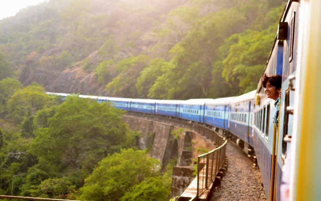8 Breathtaking Train Journeys Across the U.S.
