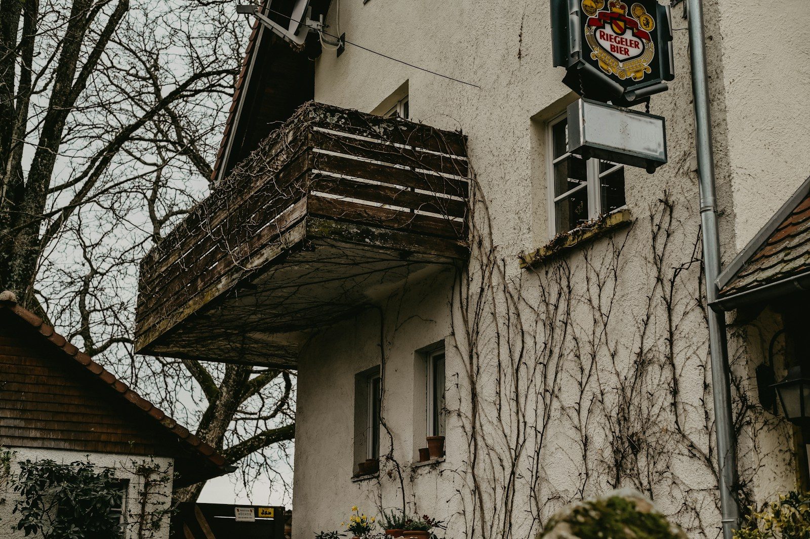 9 of the World’s Oldest Restaurants to Visit for Food and History ...