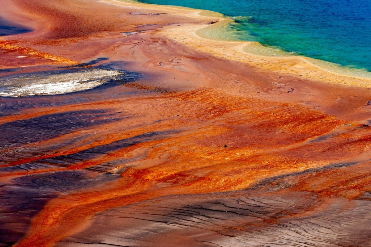 9 Ways a Yellowstone Eruption Could Change Travel in the U.S. 8 brown and blue ocean waves