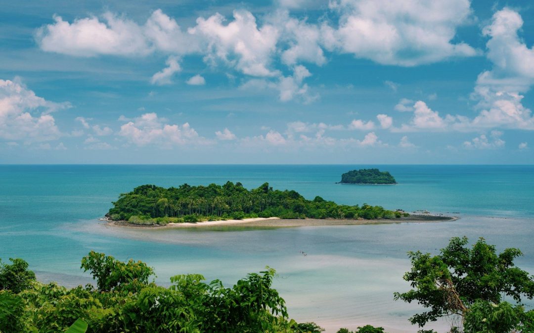 11 of the World’s Flattest Countries and Islands to Visit