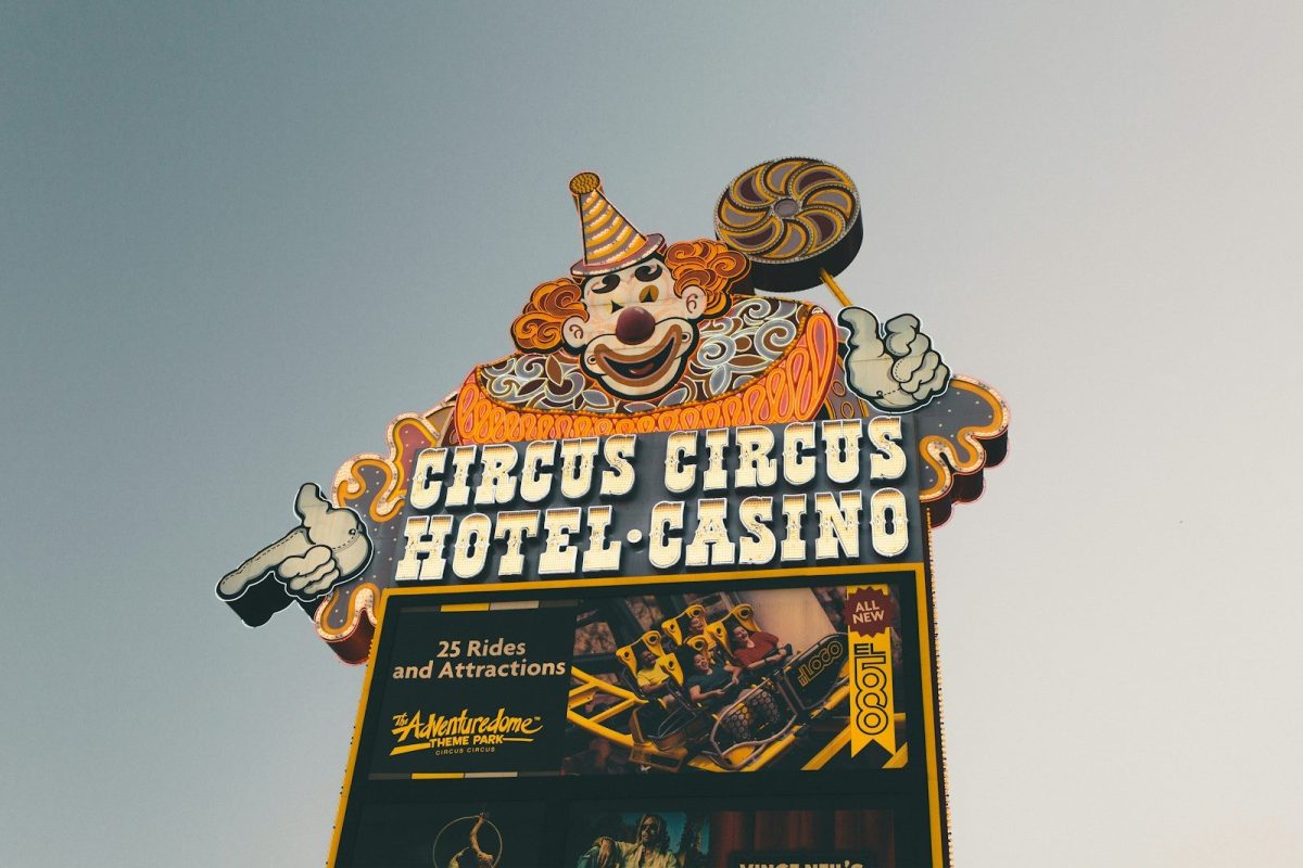 8 Reasons Circus Circus in Las Vegas Gets So Much Criticism. Should You Travel There? 6 a sign for circus circus hotel casino