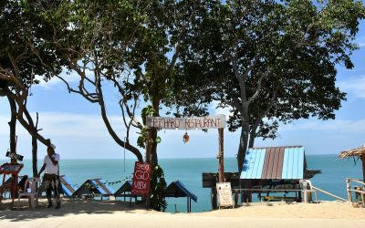 6 restaurants you can only get to by boat