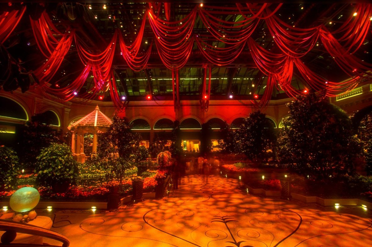 8 Reasons Circus Circus in Las Vegas Gets So Much Criticism. Should You Travel There? 7 a large room with a lot of plants and lights
