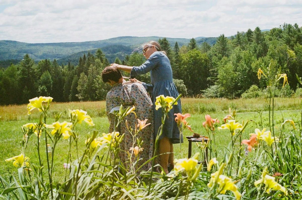 5 Luxury Wellness Retreats in the U.S. for Rest, Focus, and Mental Clarity 8 Two women in a meadow with flowers and trees