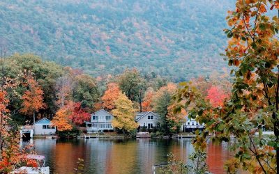 9 Beautiful Lakeside Homes Around the World Worth Seeing 