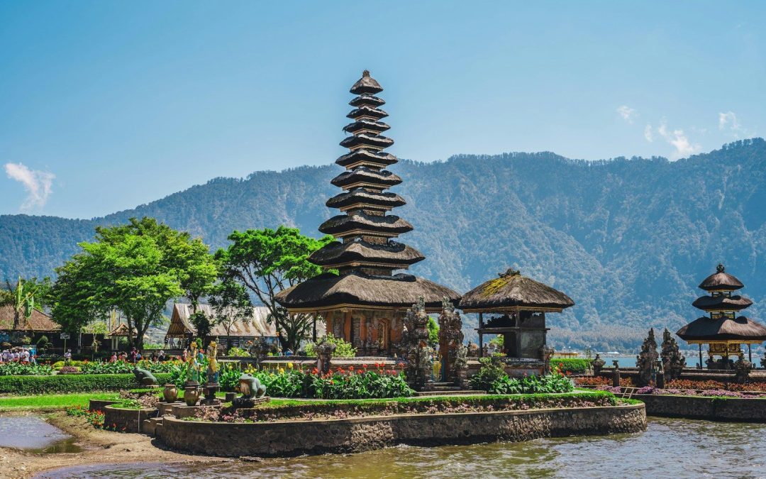 8 Vacation Spots Travelers Never Seem to Get Tired Of