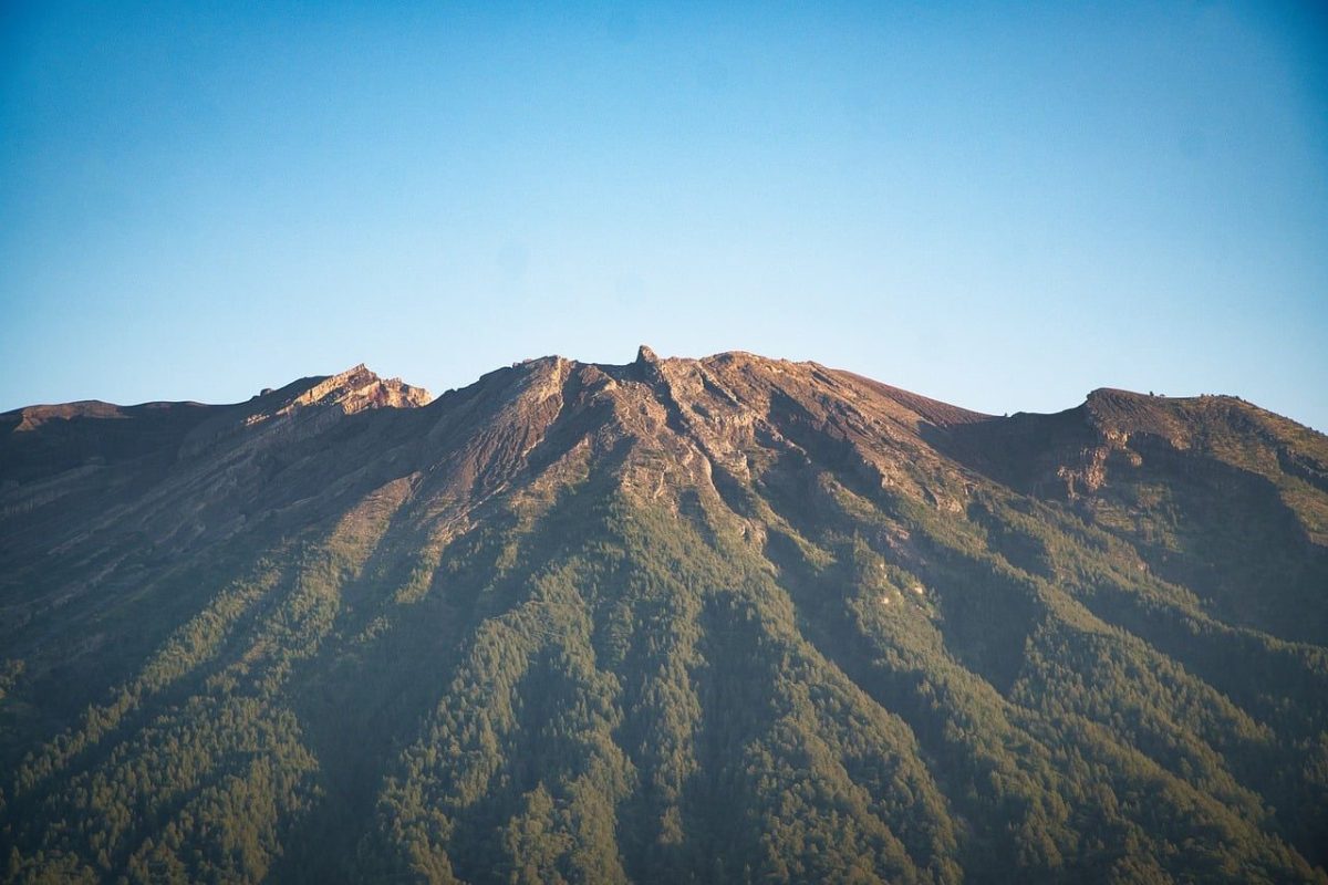 volcano, crater, agung, bali, indonesia, mountain, forested, hiking, sky, natural, summit, geology, panorama, dawn, volcanic volcano, tourism, natural beauty, asian, active volcano, nature, natural landmark