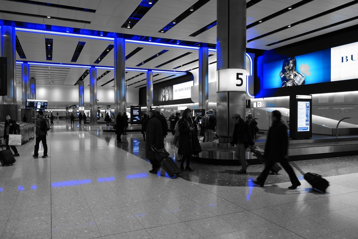 5 Bag Drop Details Travelers Often Learn Too Late at the Airport 3 baggage hall, heathrow, airport, terminal, terminal 2, passenger, arrivals, suitcase, airline, trip, luggage, journey, baggage, heathrow, heathrow, airport, airport, airport, airport, airport, luggage