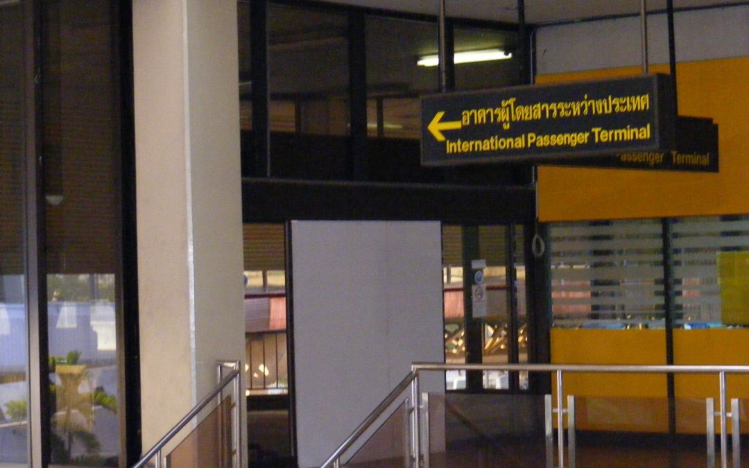 5 Airport Curbside Details That Can Save a Drop-Off From Chaos