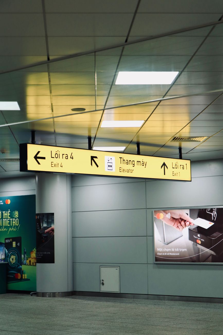 5 Airport Signs Travelers Misread Right When Time Gets Tight | Backroad ...